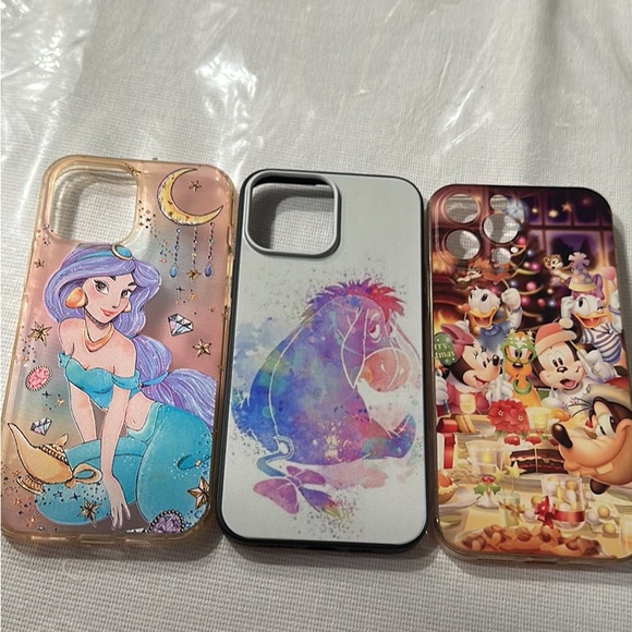 I phone 13 pro max cases price is 8 each - Picture 3 of 4